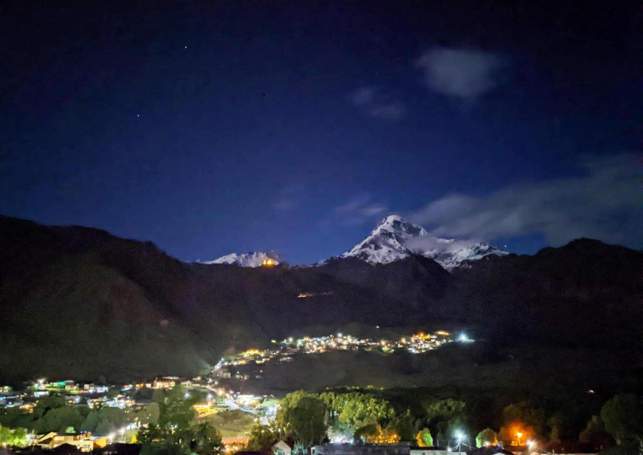 Milky Way Hotel Kazbegi Eksteriør billede