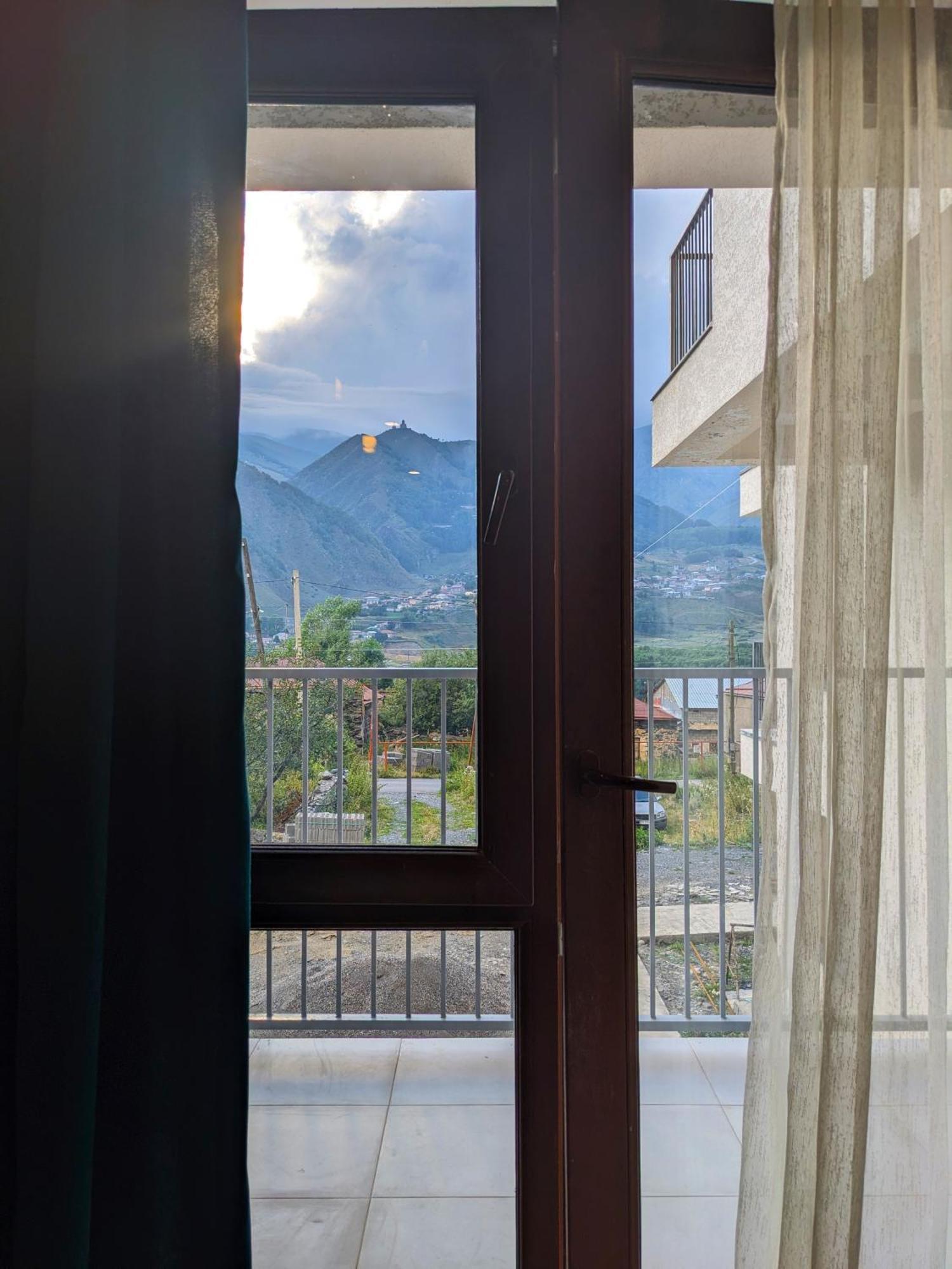 Milky Way Hotel Kazbegi Eksteriør billede